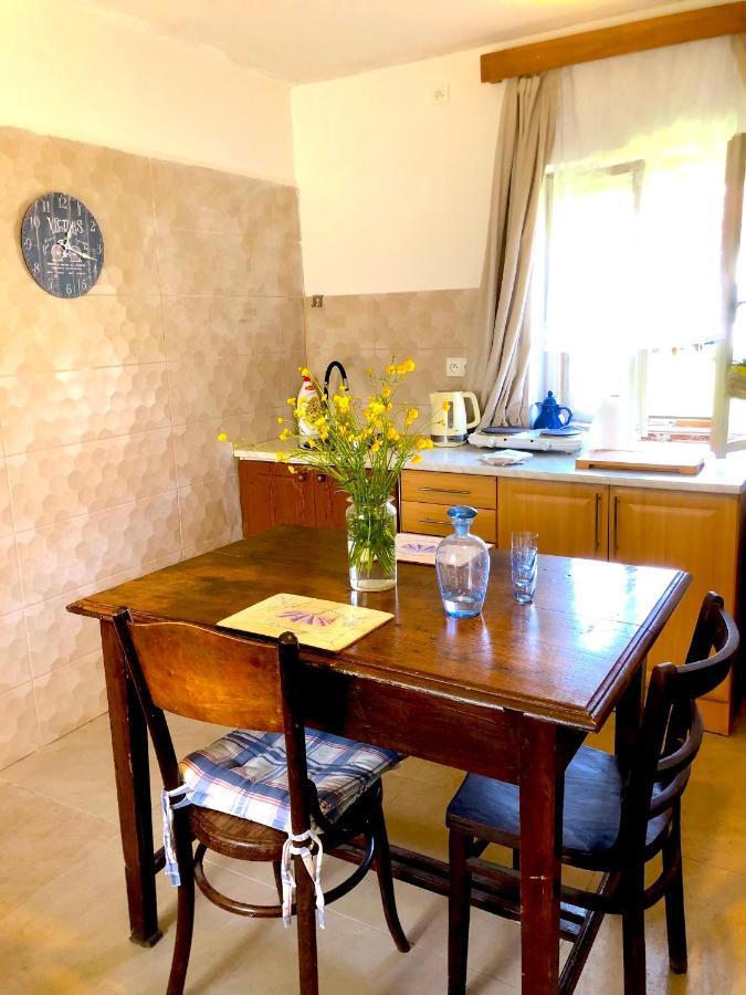 Safar Residence Hrachoviste ภายนอก รูปภาพ