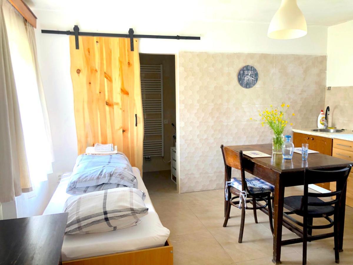 Safar Residence Hrachoviste ภายนอก รูปภาพ